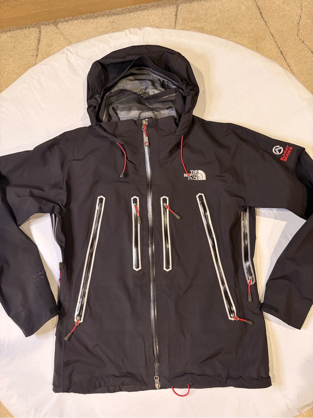 The North Face Summit Series Women’s Medium Gore-Tex Black Technical Jacket